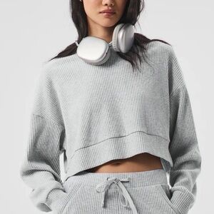 Alo Yoga Muse Cropped Hoodie Women’s Size Small Ribbed Athletic Heather Grey